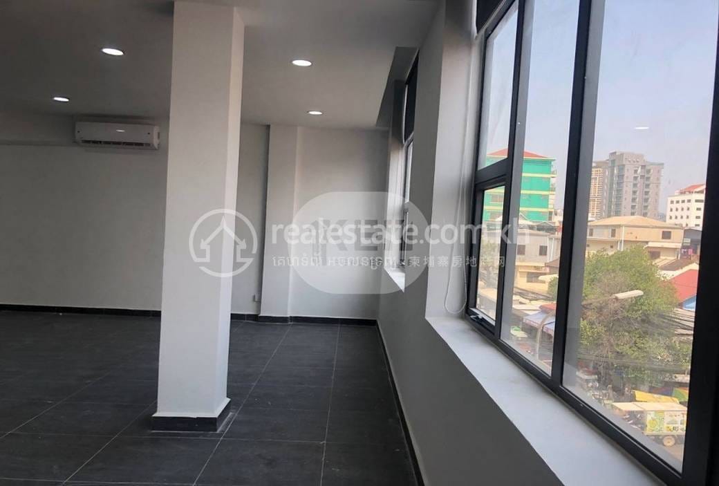 Kanceláře K pronájmu in Boeng Keng Kang $1,696