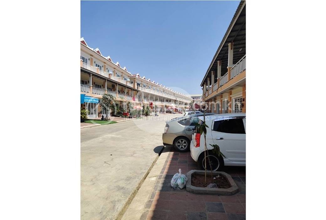 Flat House Na prodej in Preaek Anhchanh, Mukh Kampul, Kandal