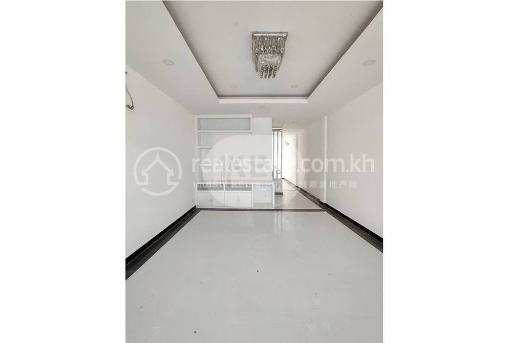 Flat House Na prodej in Mukh Kampul $59,000