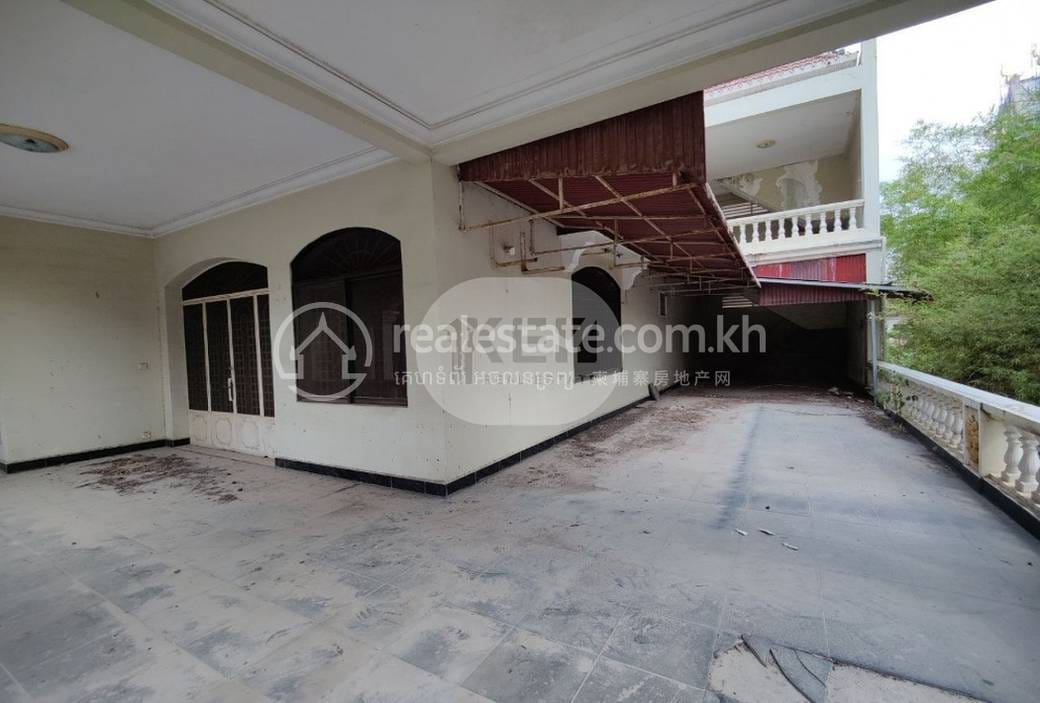 Vila For Sale & Rent in Tonle Bassac, Chamkarmon, Phnom Penh