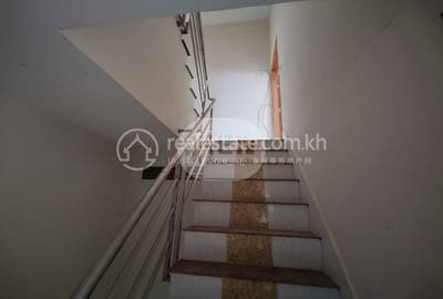  , Phnom Penh Thmey, Сен Сок, Пномпень