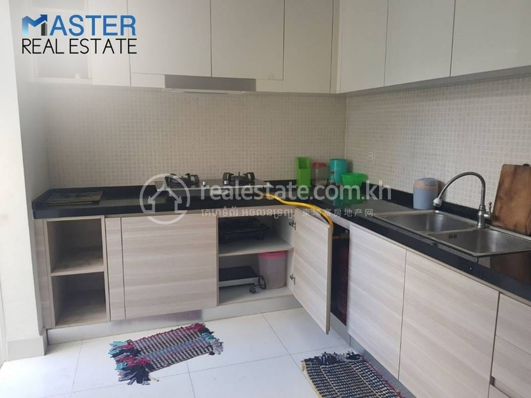 带2个停车位的双子别墅For Sale & Rent