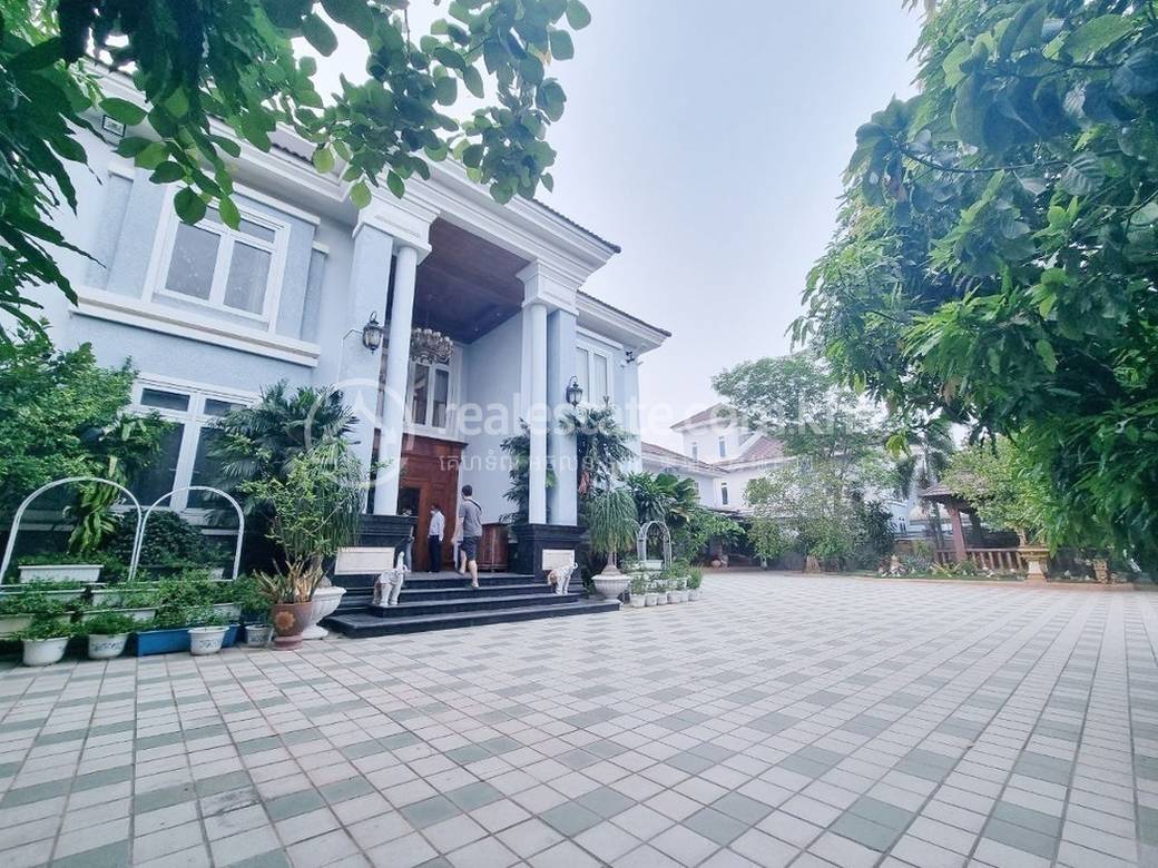 945 sqm Living Size Vila Na prodej in Russey Keo