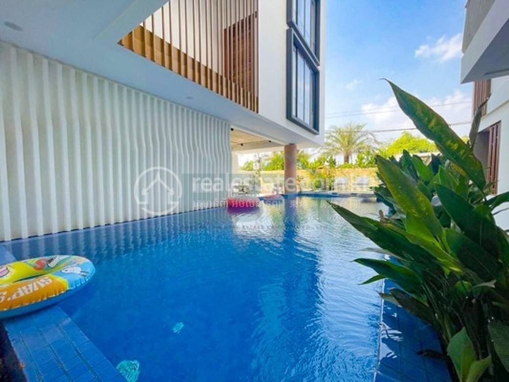 Apartment For Rent with 1 Parking Space