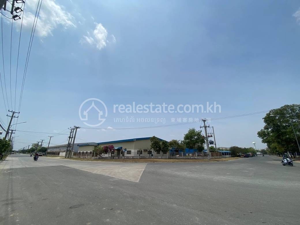Sklad For Sale & Rent with 5 Parking Space