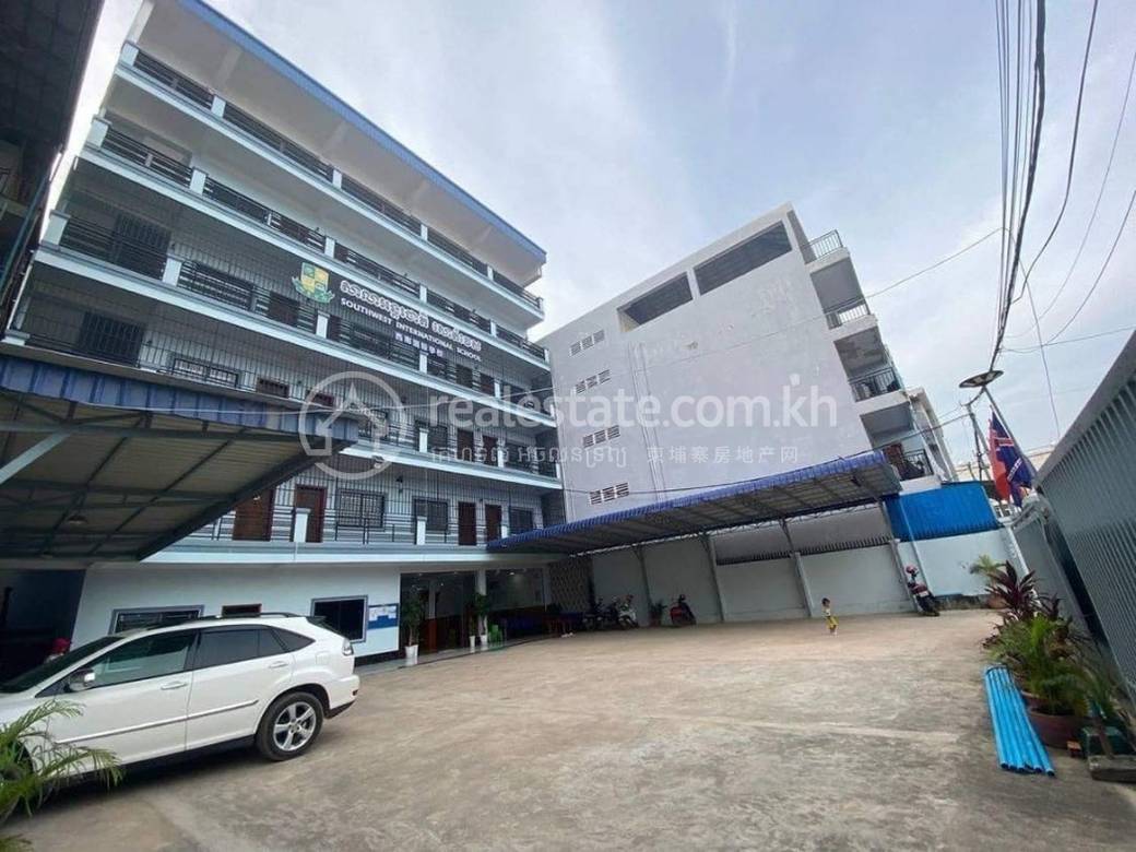 Building For Sale with 15 Parking Space