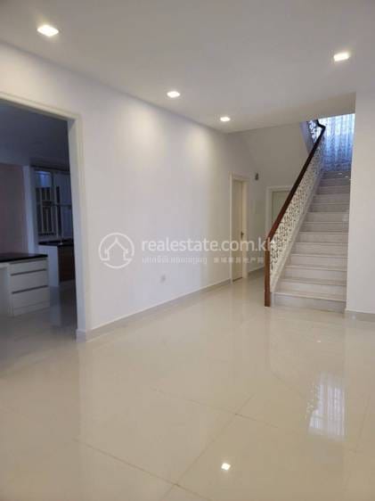 The Park Land Sen Sok | 55 sqm Living Size Vila K pronájmu in Sen Sok