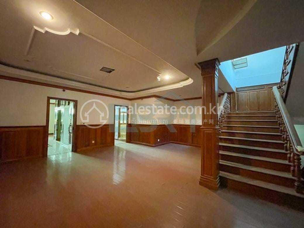 Siem Reap CommercialShophouse K pronájmu in Sla Kram Siem Reap $1,500