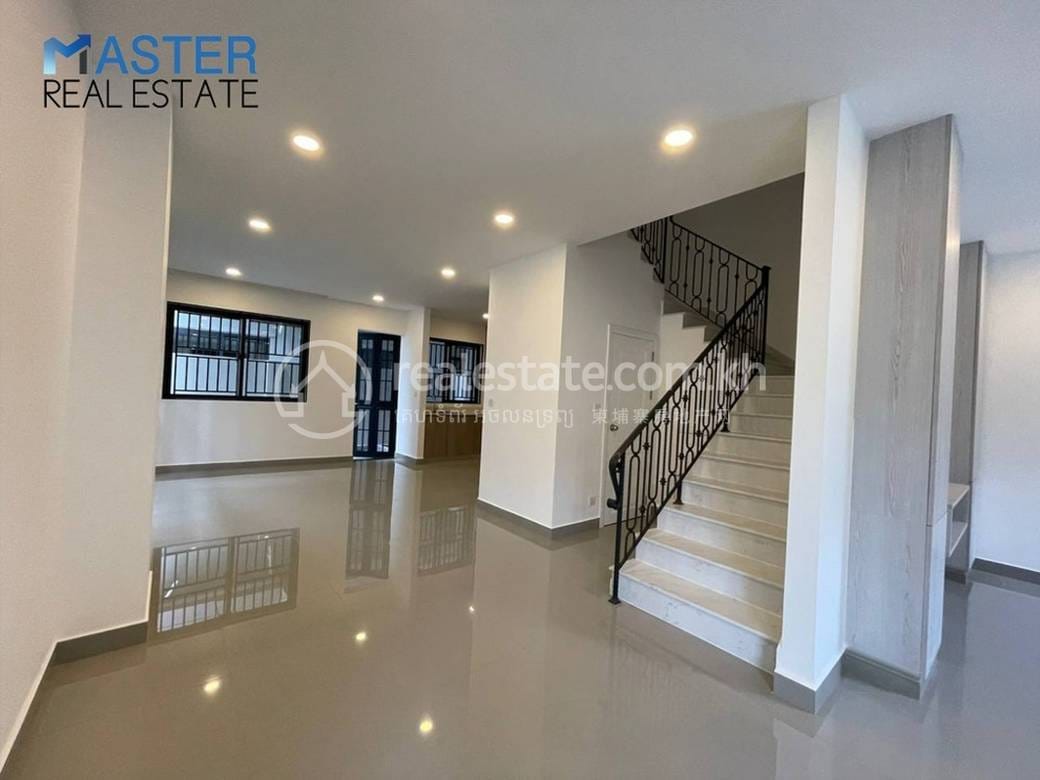 Dvojvila K pronájmu in Bak Kaeng, Chroy Changvar, Phnom Penh