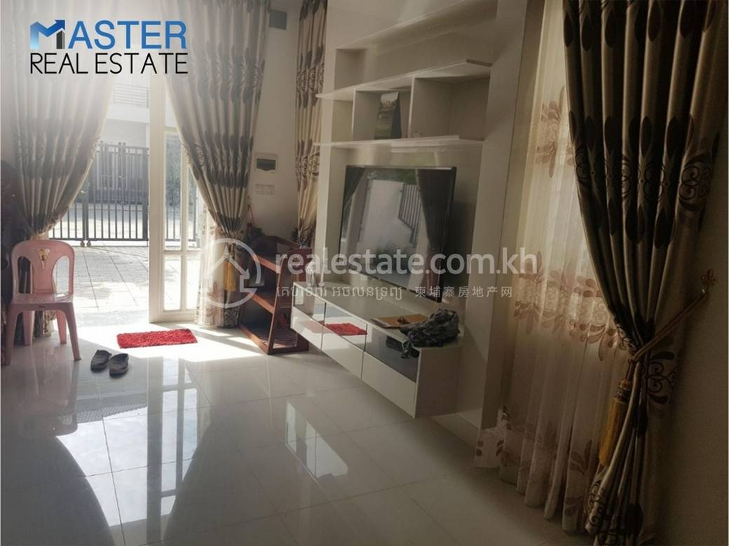 Chroy Changvar234平方米使用面积双子别墅For Sale & Rent