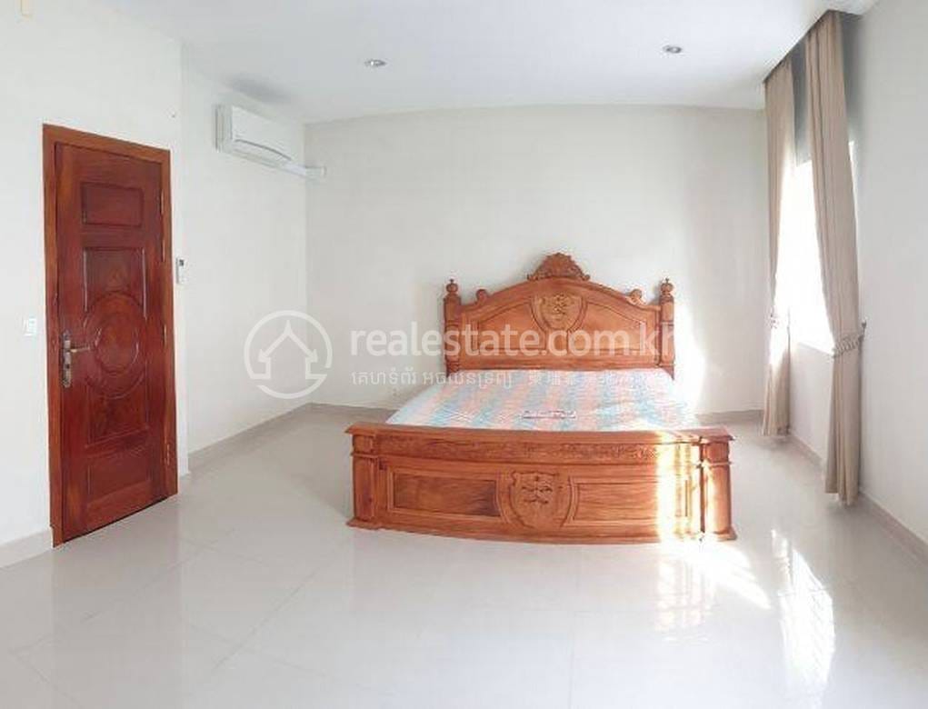 双子别墅出租，位于, 新金边, 森速区, 金边
