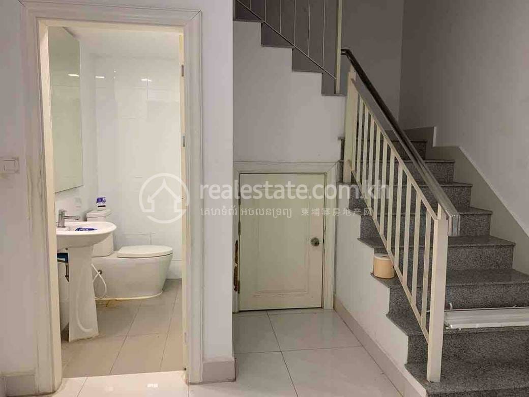 4卧室联排住宅出租，价格$800