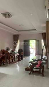 Lum 201, កំពង់សំណាញ់, តាខ្មៅ, កណ្ដាល