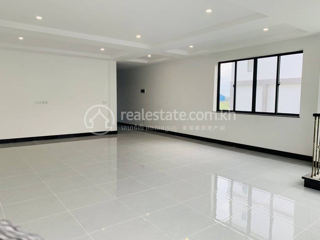 Preaek Lieb店屋出租，位于Preaek Lieb