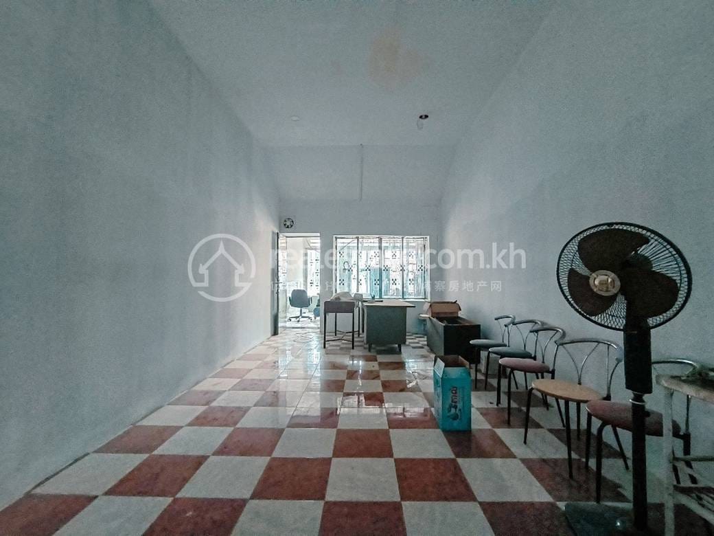 Shophouse Na prodej in Daun Penh $800,000