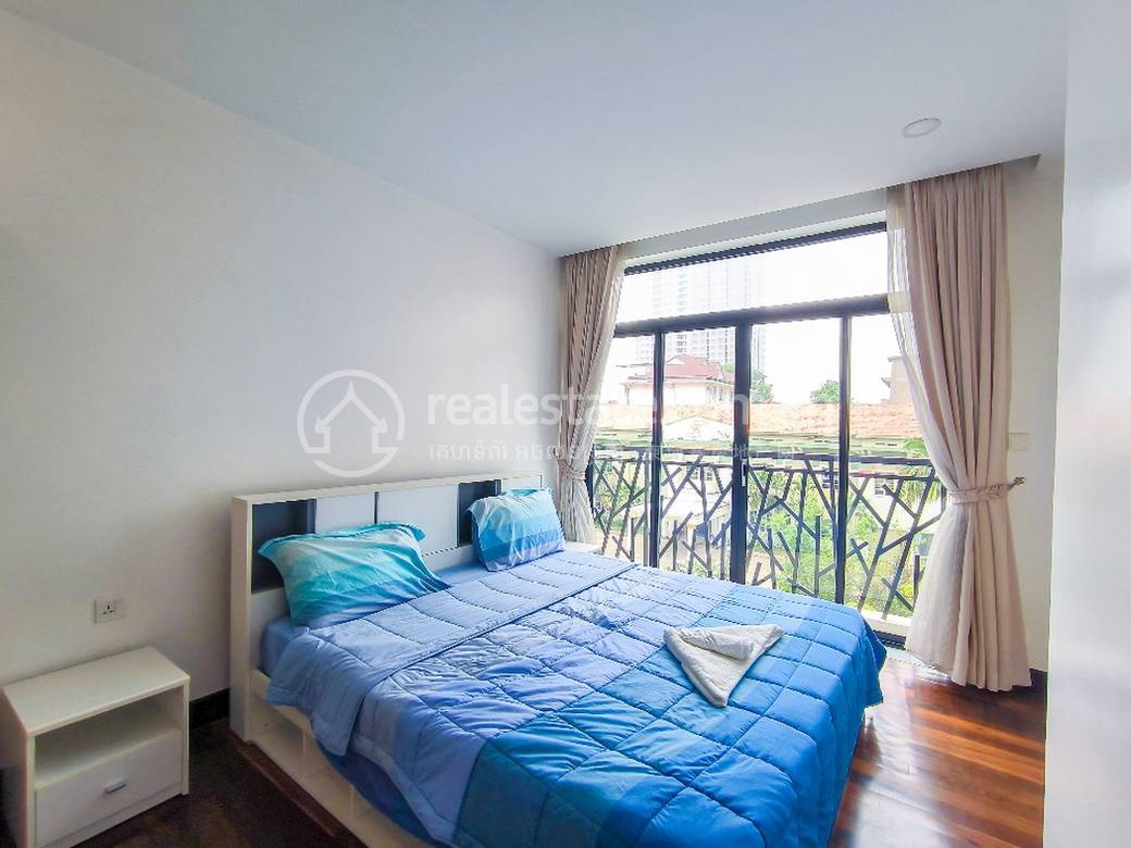 Apartment For Rent in Srah Chak, Daun Penh, Phnom Penh