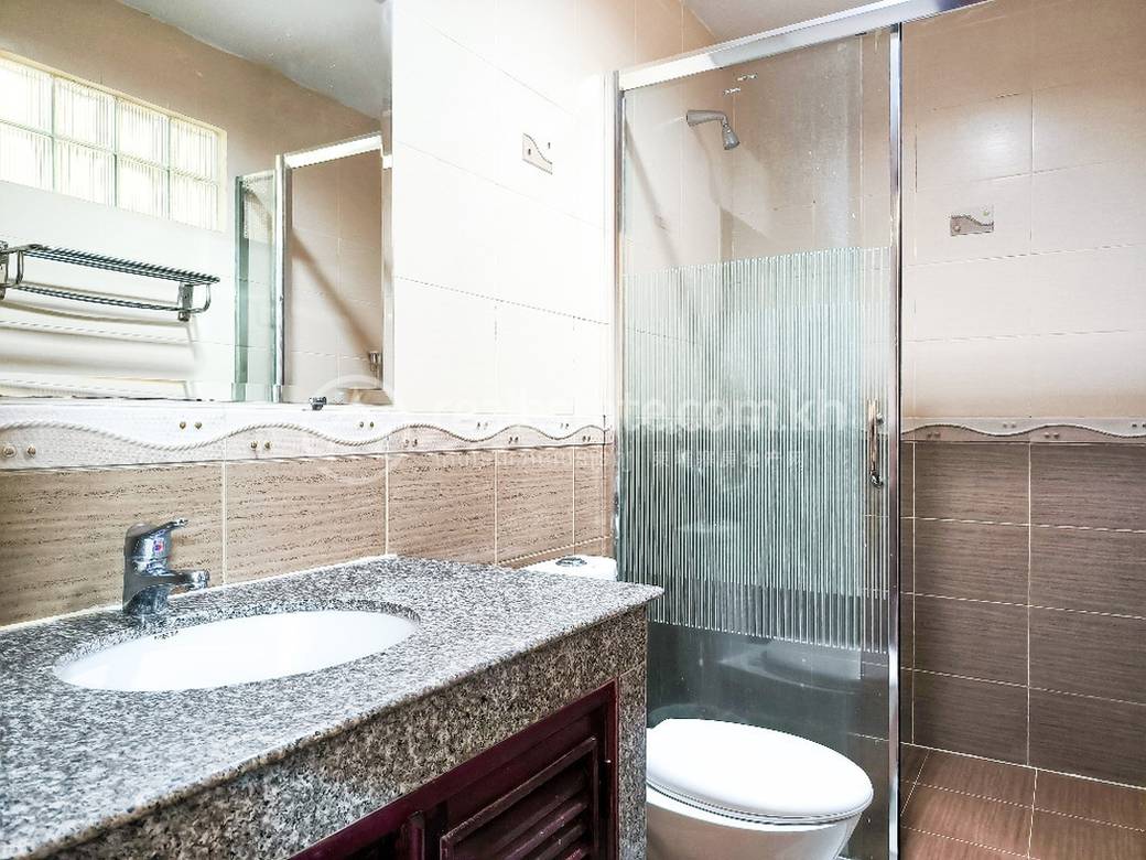 Srah Chak Apartment For Rent in Srah Chak