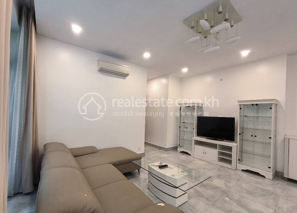 Apartment For Rent in Srah Chak, Daun Penh, Phnom Penh