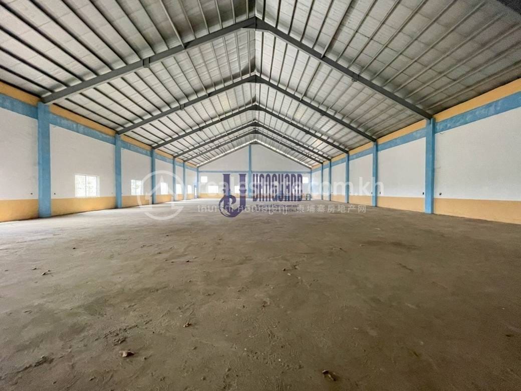 Sklad K pronájmu in Russey Keo $18,519