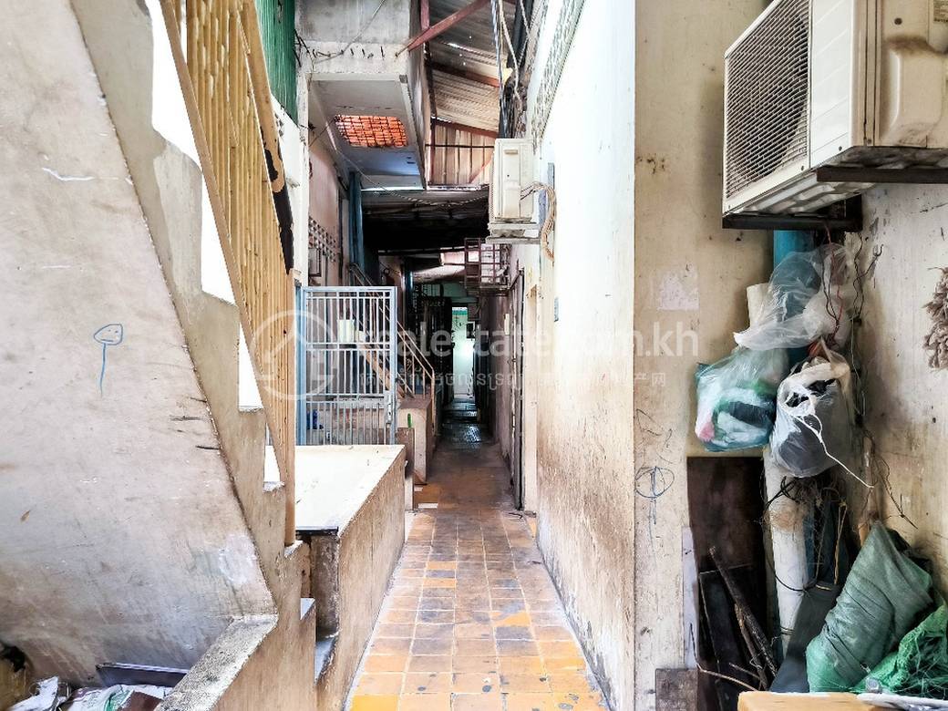 $650,000 Flat House