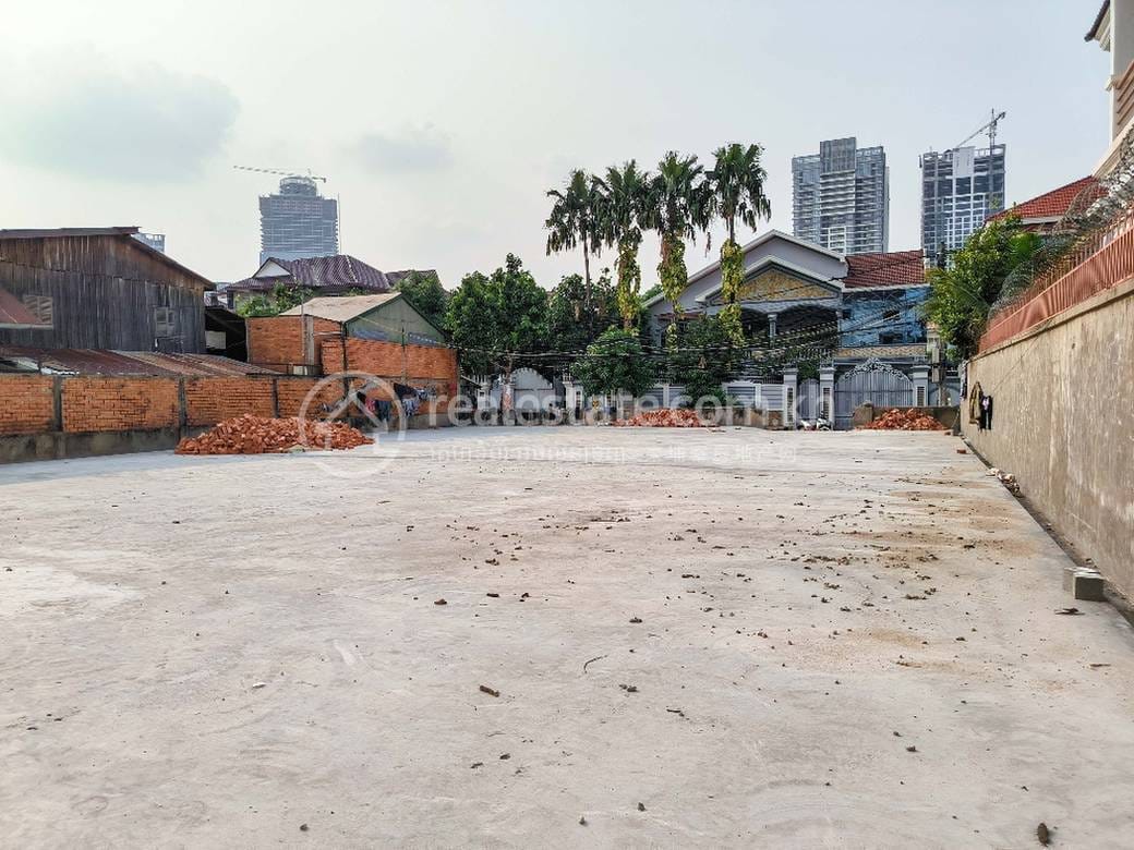 $3,000 Land