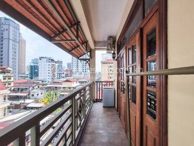 Boeung Prolit, 7 Makara, Phnom Penh