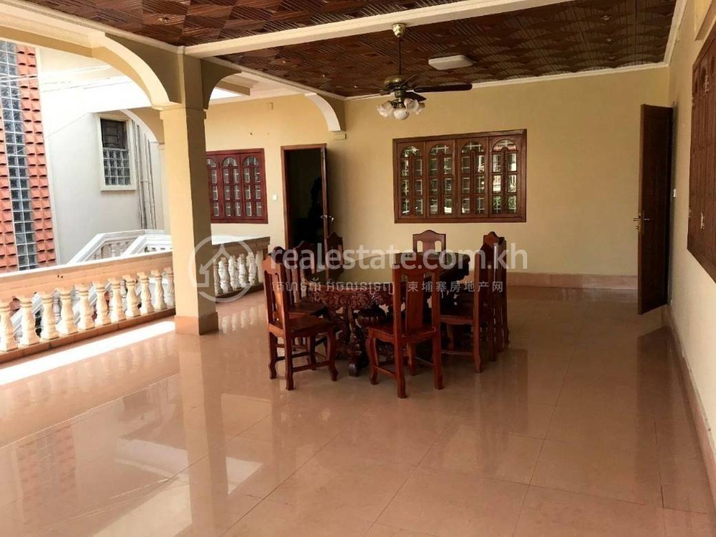 Chamkarmon别墅出租，价格$3,500