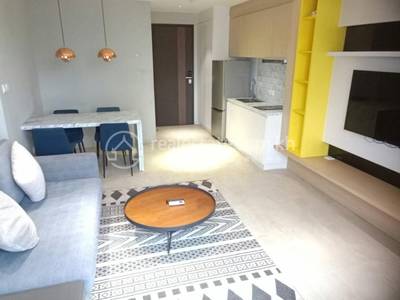 $800 Condo