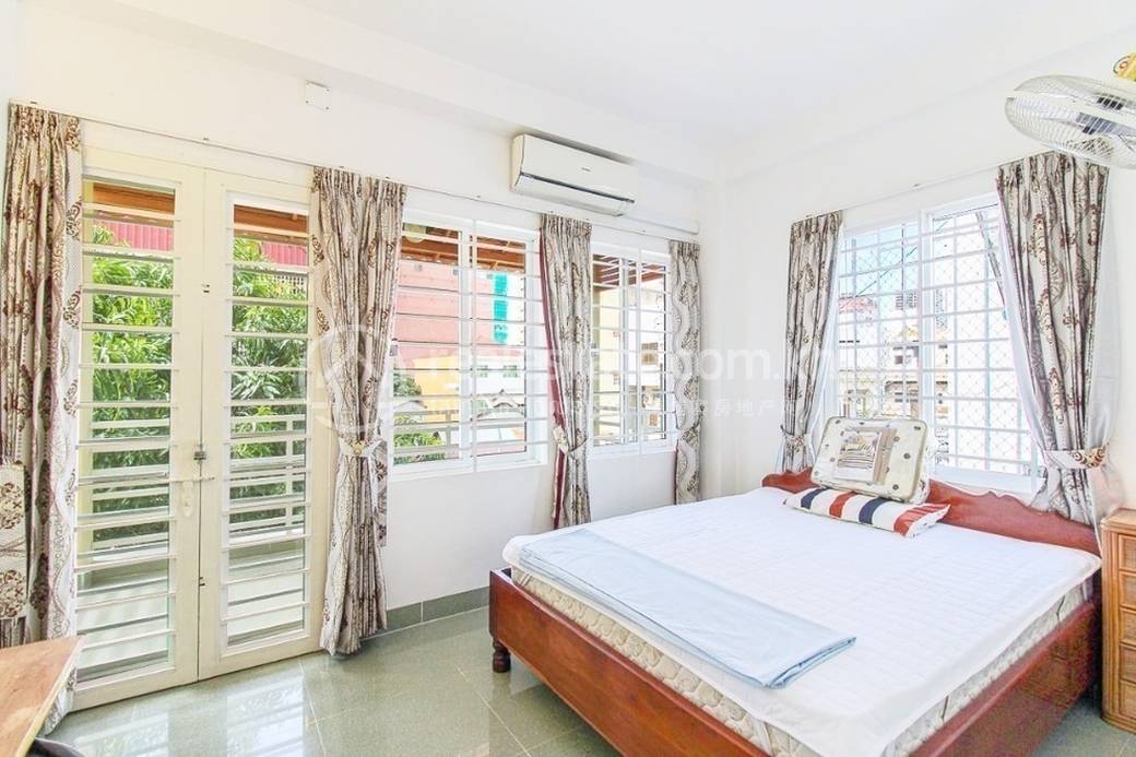 Apartment For Rent in Chamkarmon $330