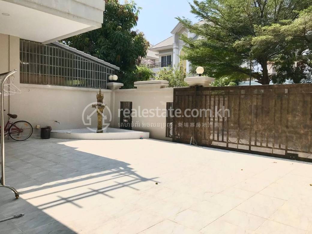Twin Villa For Sale with 2 Parking Space