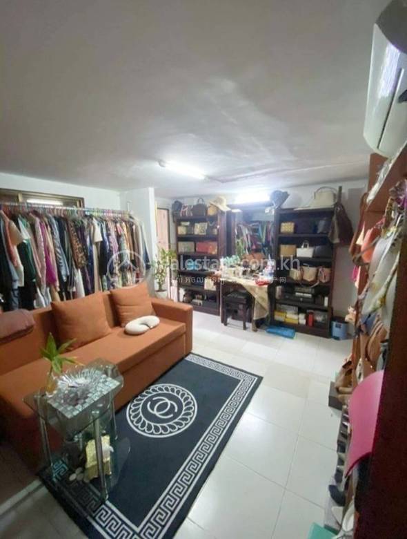 排屋出售，位于万景岗3分区（BKK3), 波哥堪, 金边