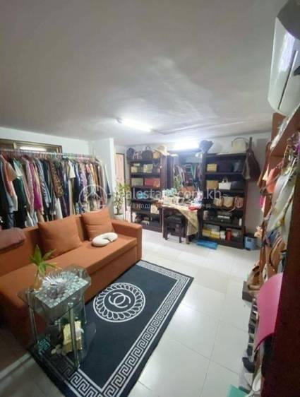 排屋出售，位于万景岗3分区（BKK3), 波哥堪, 金边