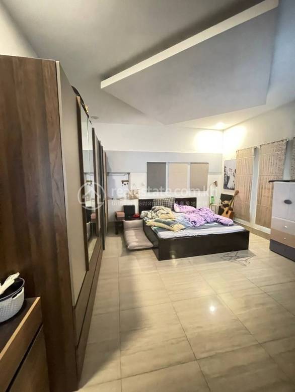 200 sqm Living Size Flat House Na prodej in Chamkarmon