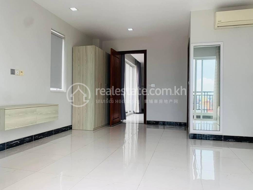 68 sqm Living Size Serviced Apartment For Rent in Chamkarmon