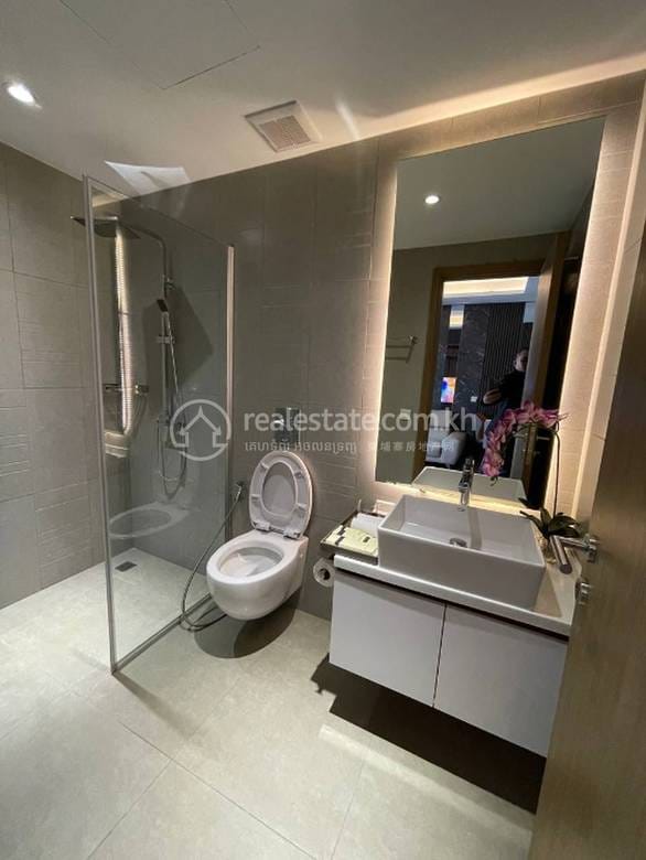Condo For Rent in Chamkarmon $1,200