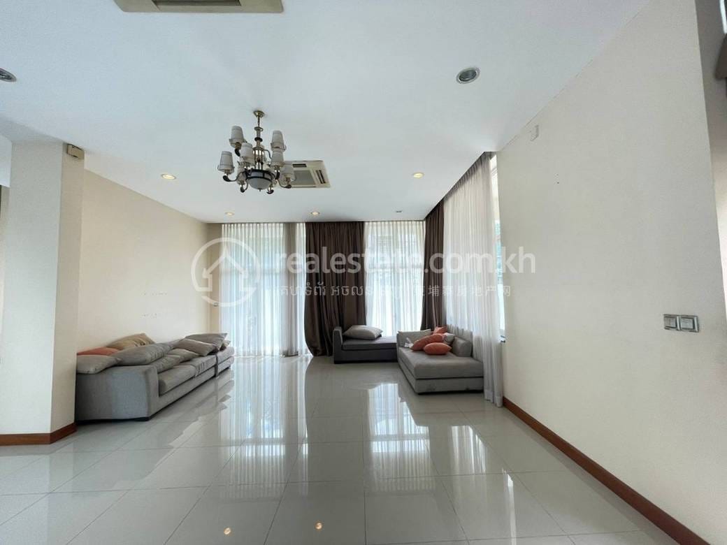 Chamkarmon别墅出租，价格$5,500