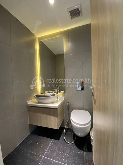 Chamkarmon Condo K pronájmu in Tonle Bassac Chamkarmon $750
