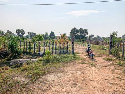  , រុនតាឯក, បន្ទាយស្រី, សៀមរាប