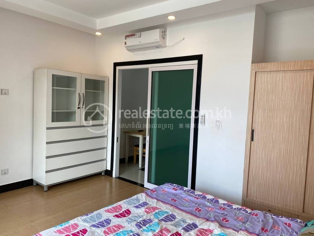 40 sqm Living Size Apartment For Rent in Chamkarmon