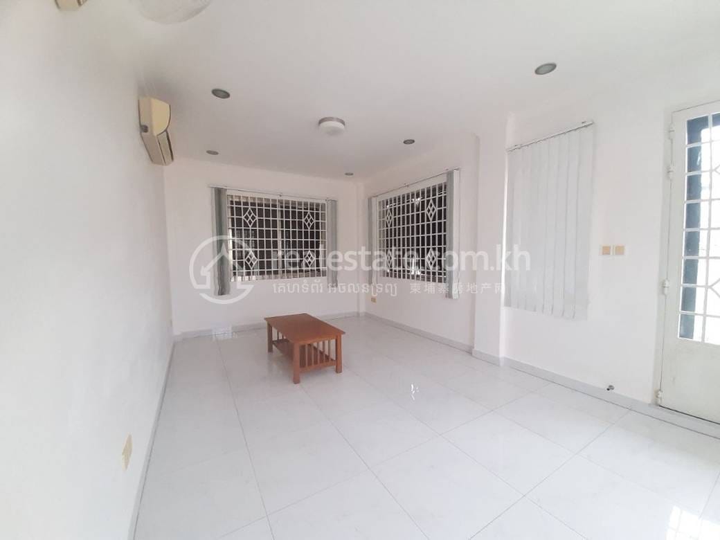 Chroy Changvar建筑出租，价格$2,500