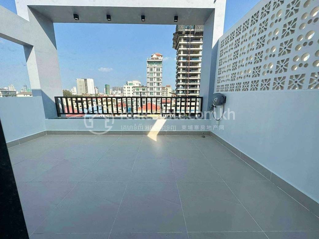 Chamkarmon Apartment For Rent in Chamkarmon