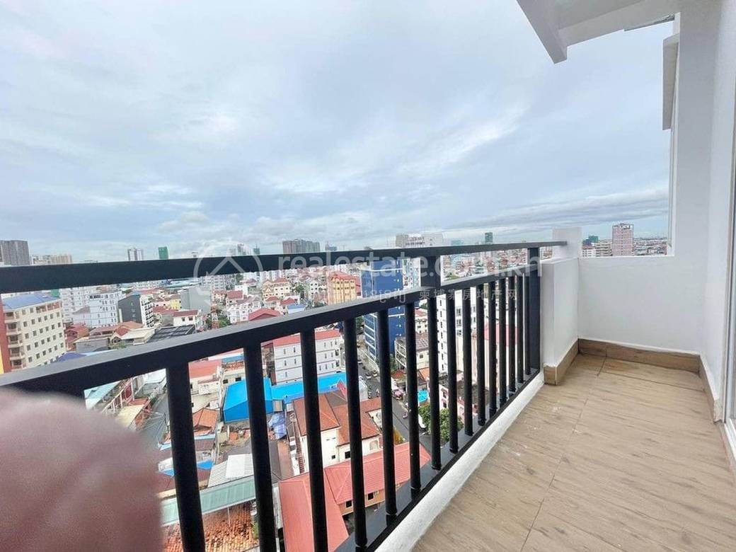 Apartment For Rent in Chamkarmon $1,000