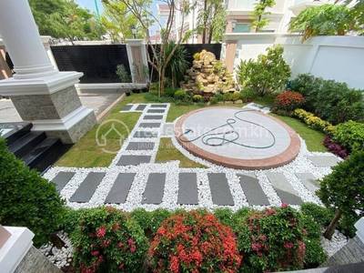 Nirouth, Chbar Ampov, Phnom Penh