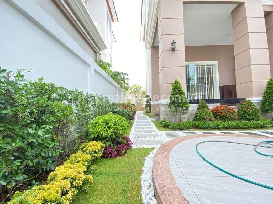 Vila Na prodej in Nirouth, Chbar Ampov, Phnom Penh