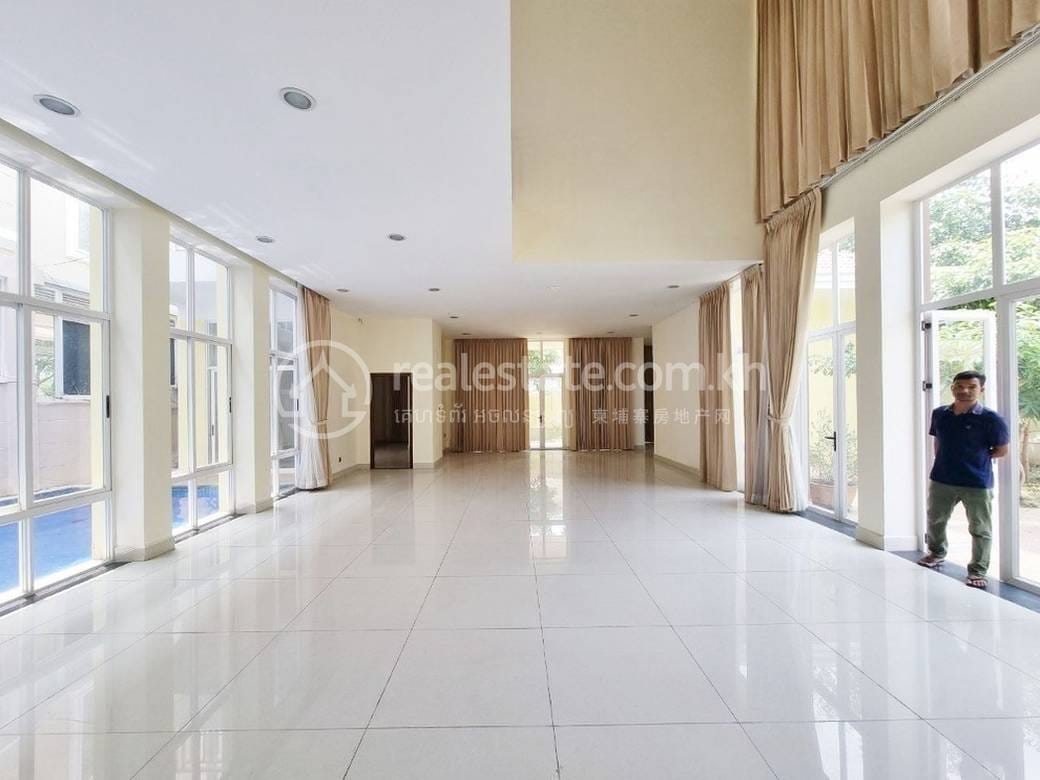 Vila K pronájmu in Tonle Bassac, Chamkarmon, Phnom Penh