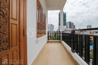 Apartment For Rent in Preanh Trasak Paem 352, BKK 1, Boeng Keng Kang, Phnom Penh