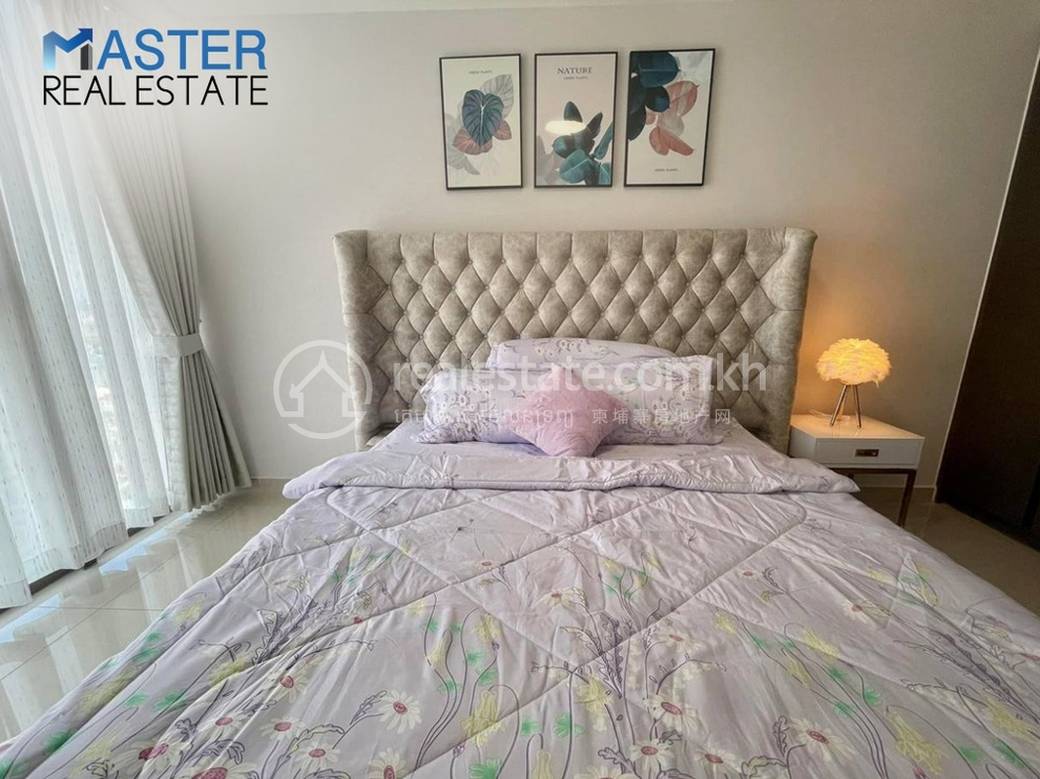 Condo For Sale & Rent with 1 Parking Space