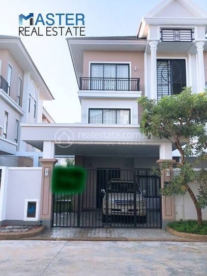 带2个停车位的双子别墅For Sale & Rent