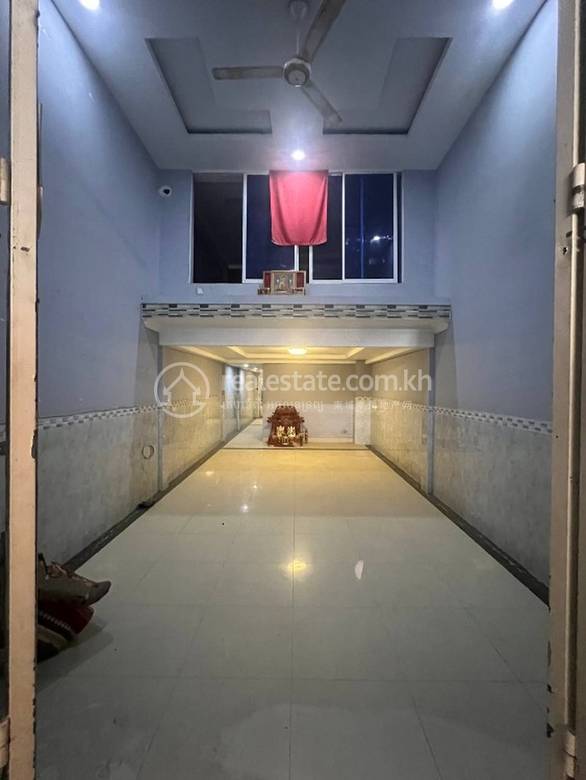Chaom Chau 1 Dom z lokalem handlowym Na wynajem w Chaom Chau 1