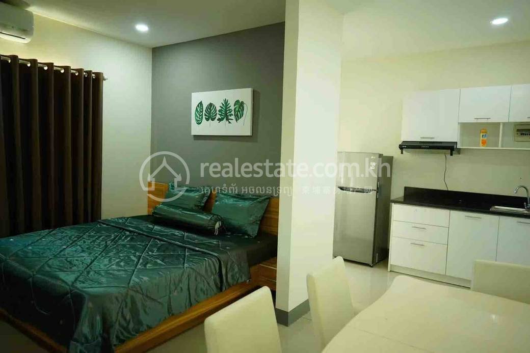 Condo For Rent with 1 Parking Space